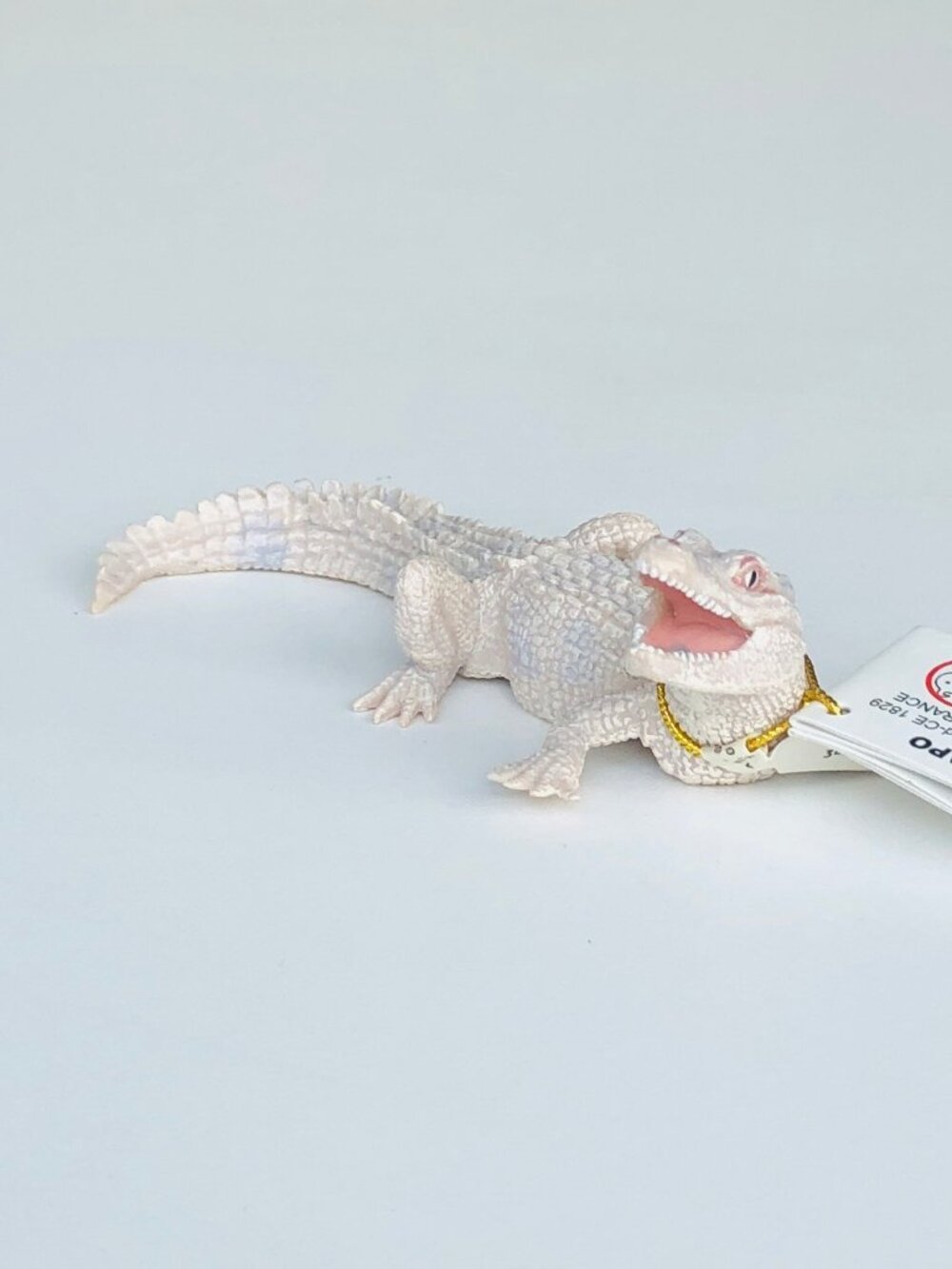 Papo White Baby Crocodile Animal Figurine New w/Tag Add-On Item Age 3+ - Picture 8 of 11